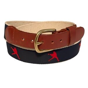 Lacrosse men’s Size 32 ribbon, canvas and leather‎ belt. Brass colored buckle.